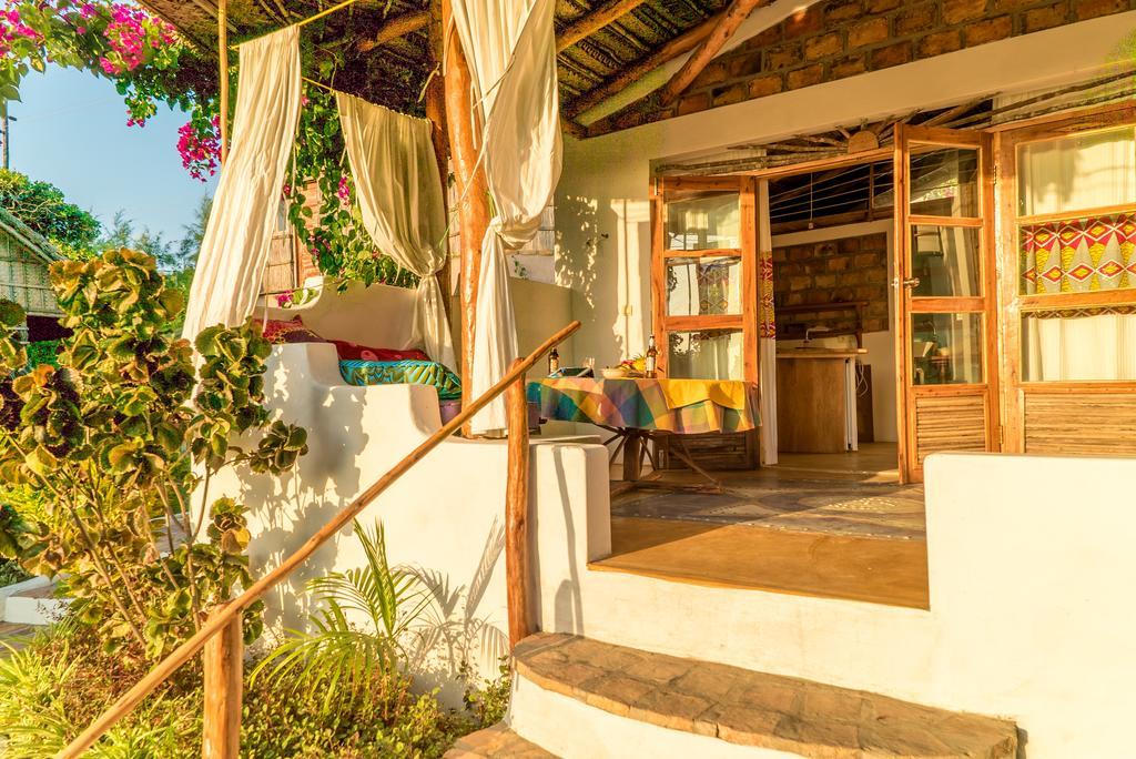 Sunset View Tofo Hotel Exterior photo